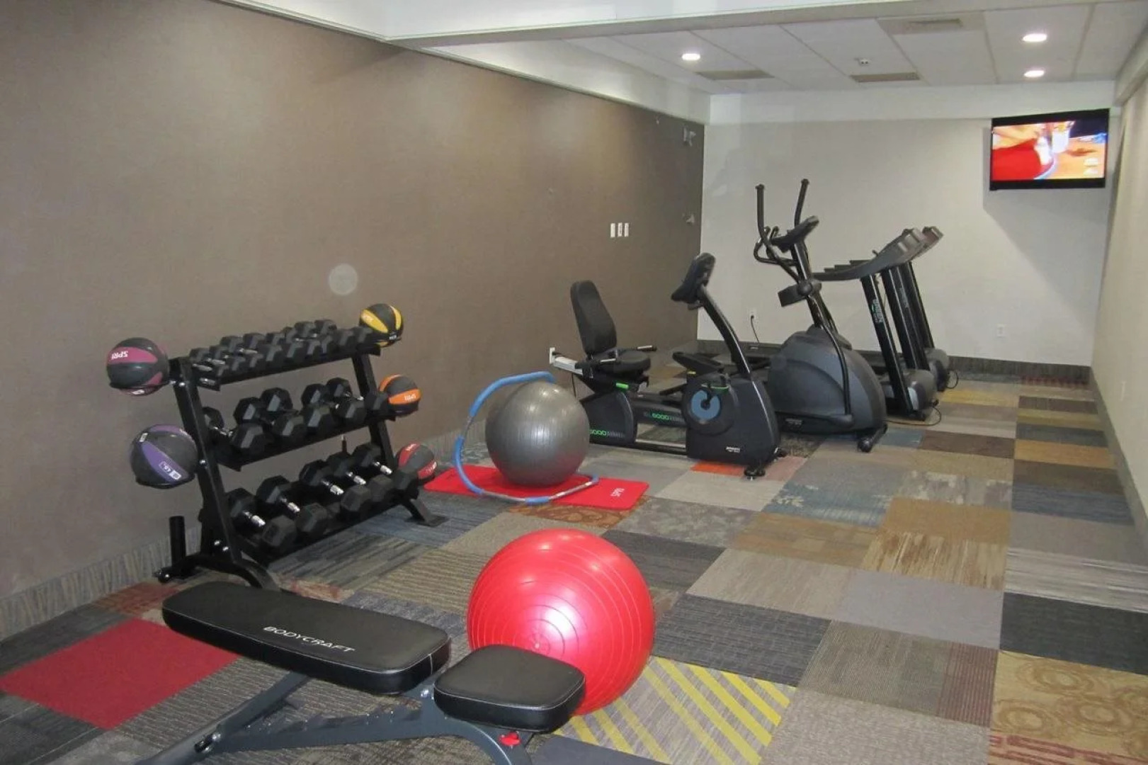 Baymont Inn & Suites Grand Rapids Near Downtown