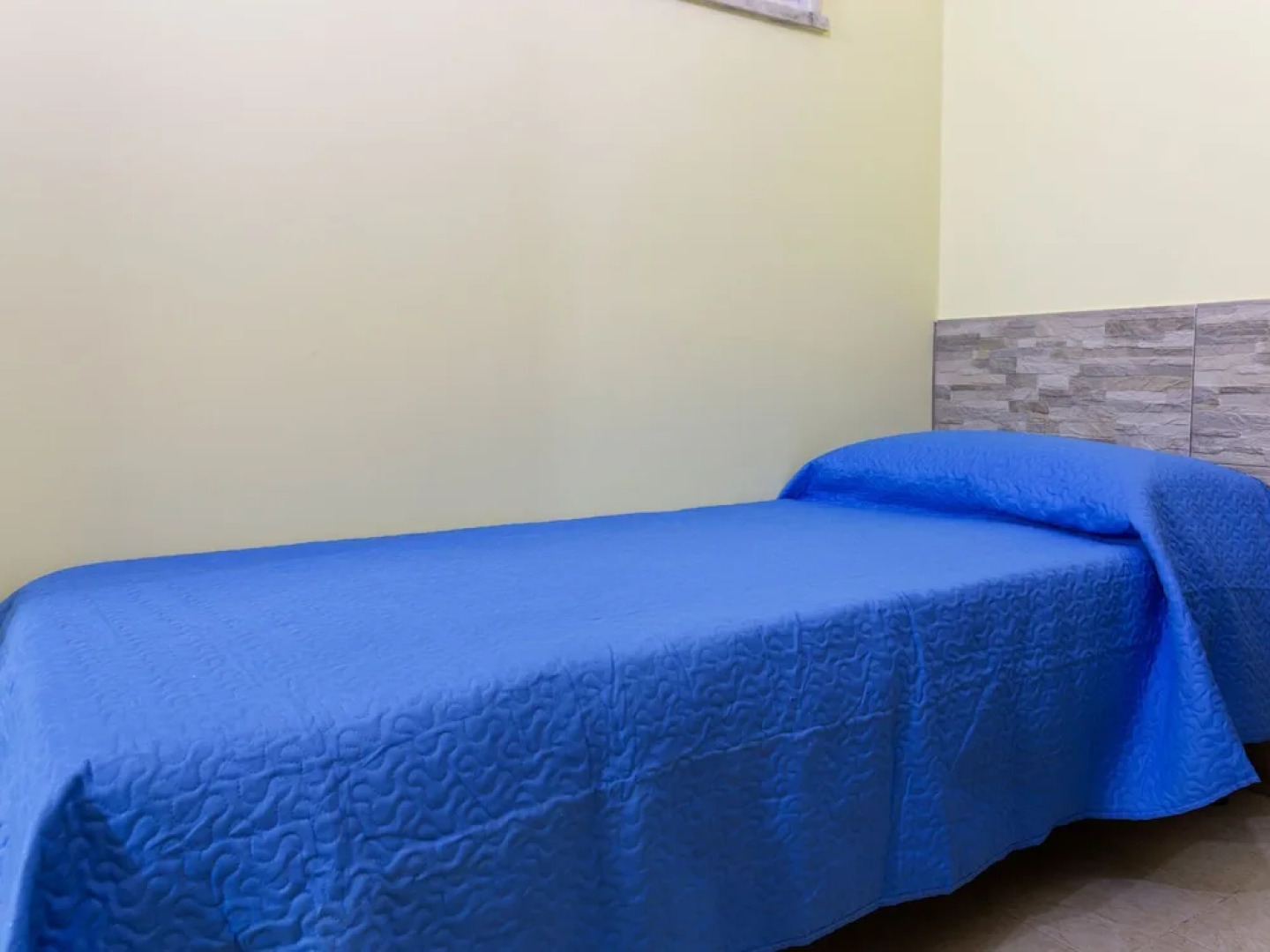 Pleasant Holiday Home in Mondragone With Garden