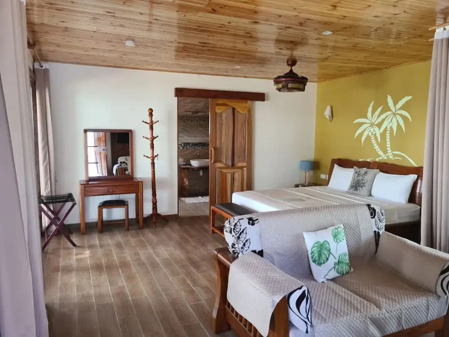 La Digue Luxury Beach Bungalow Spa & Gym