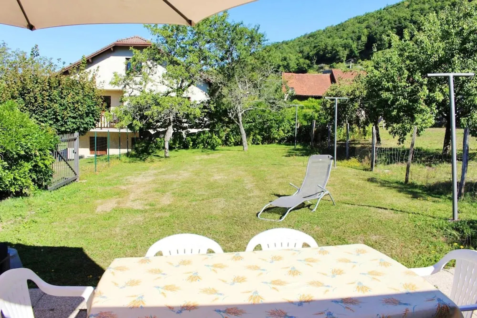 House With 3 Bedrooms in Cleyzieu, With Wonderful Mountain View and Fu