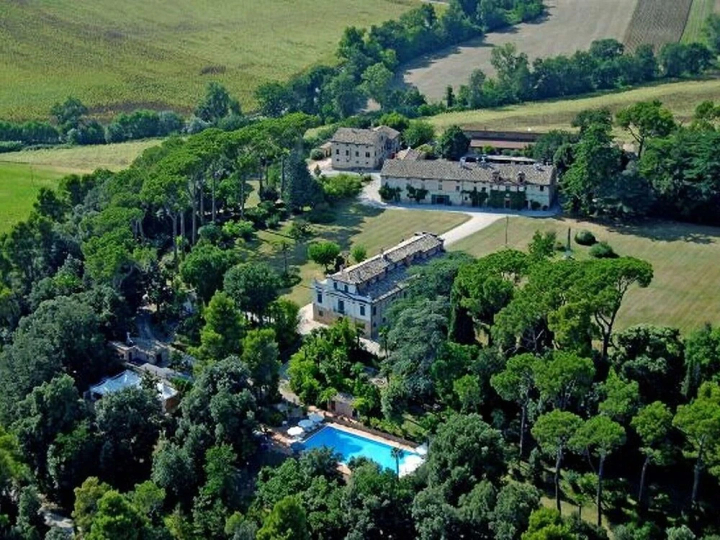 Heritage Apartment in Treia With Garden