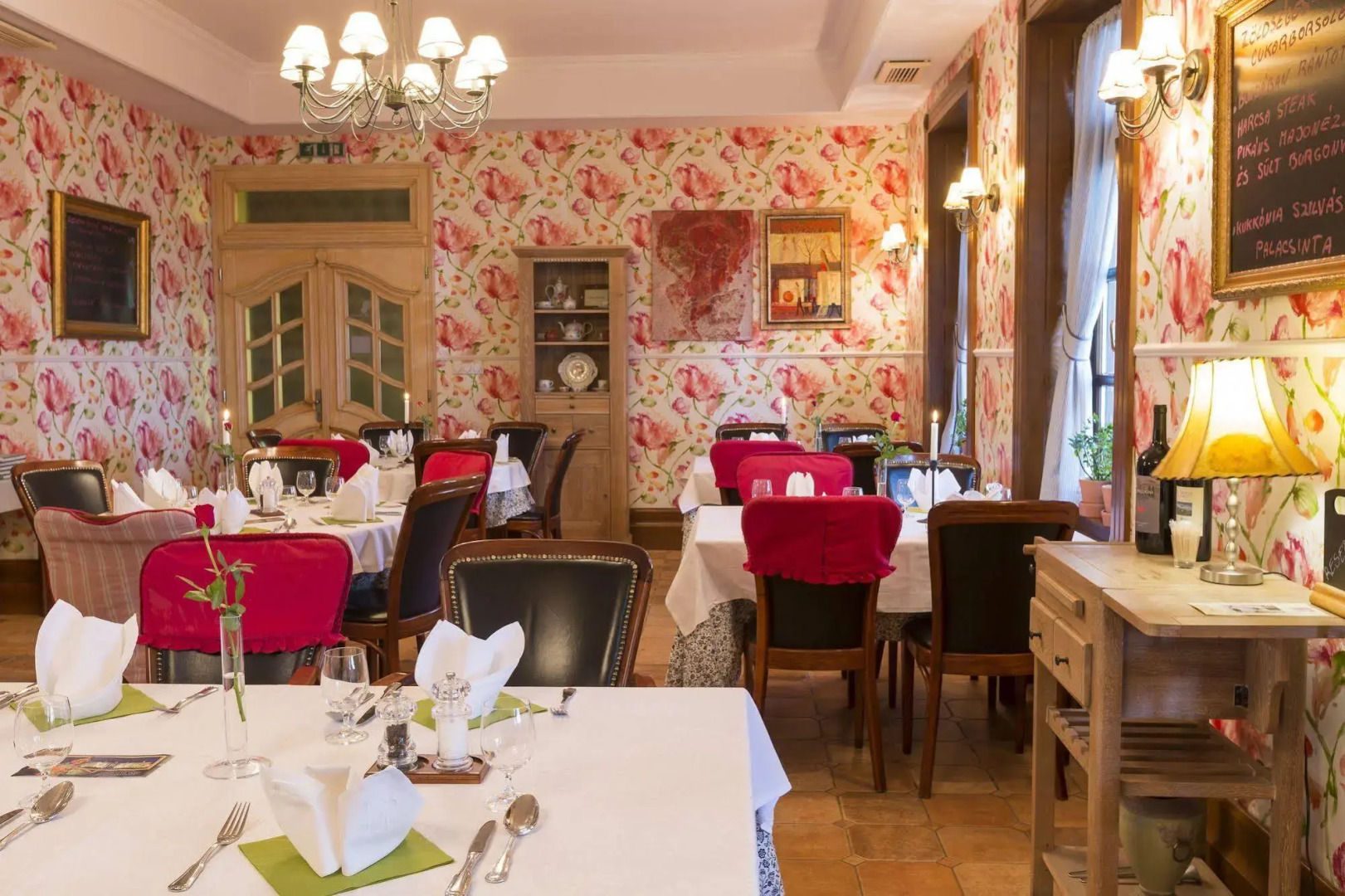 Villa Rosa Restaurant & Pension