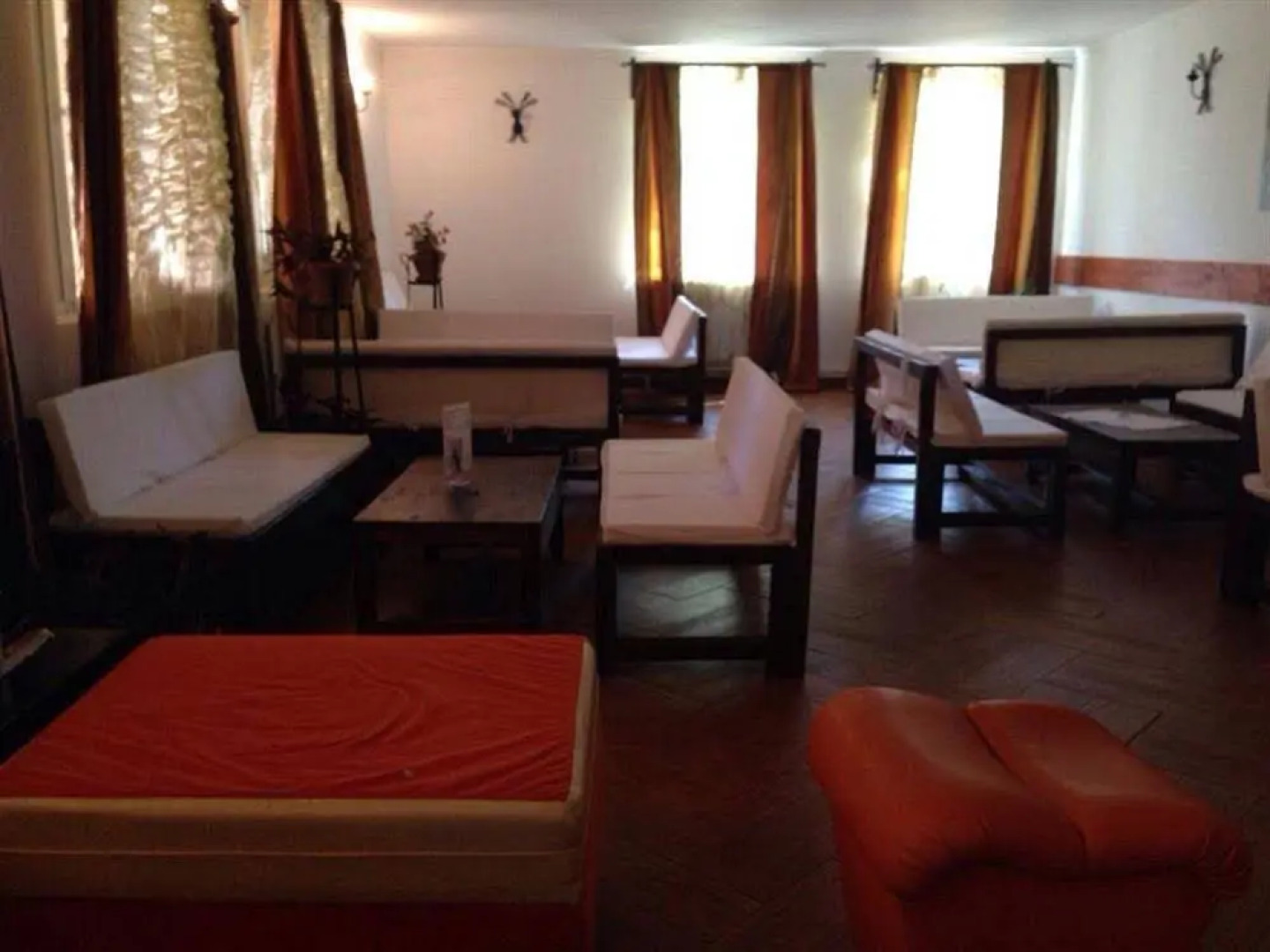 Forest Mirage Pension