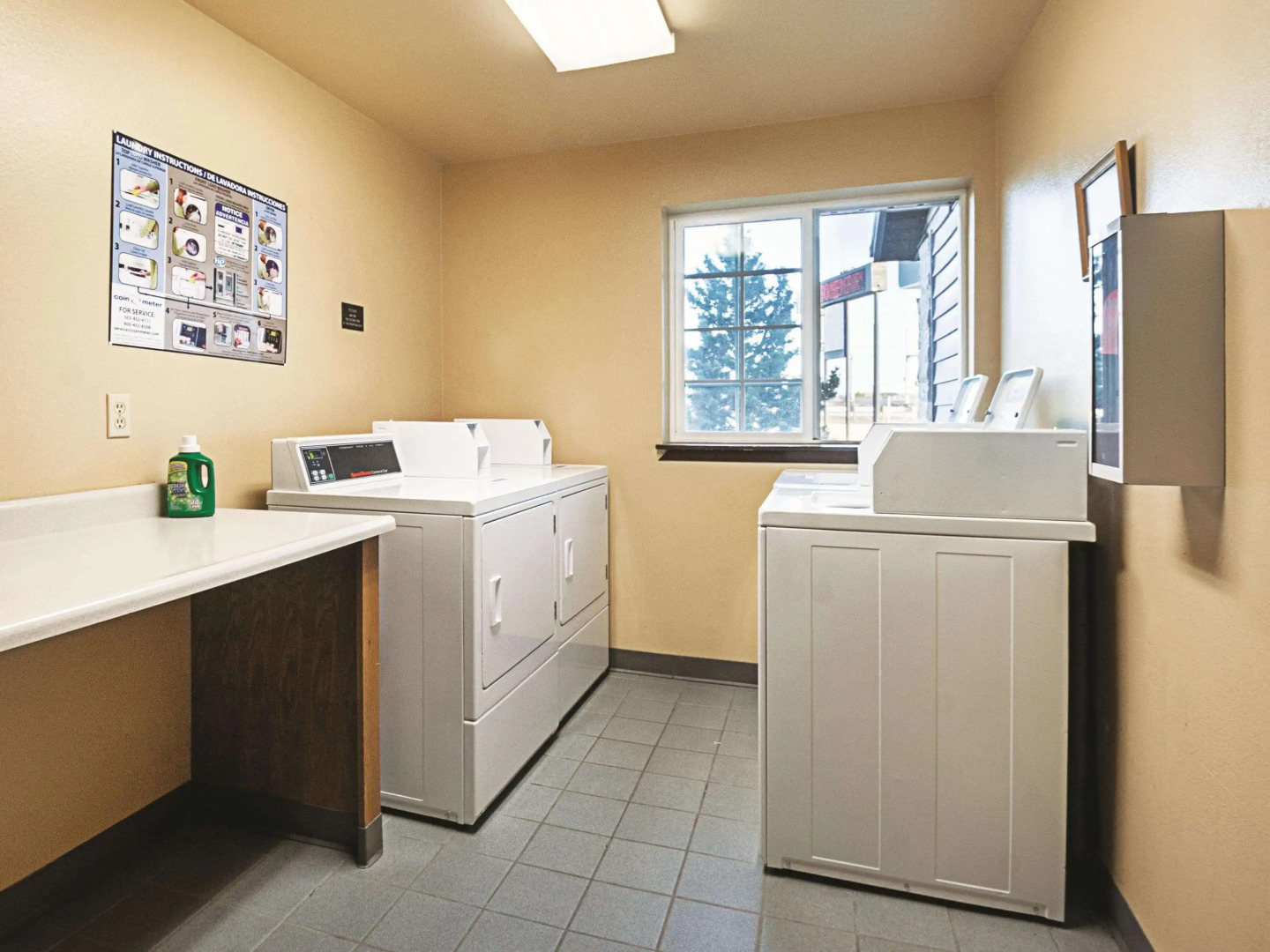 La Quinta Inn & Suites by Wyndham Woodburn