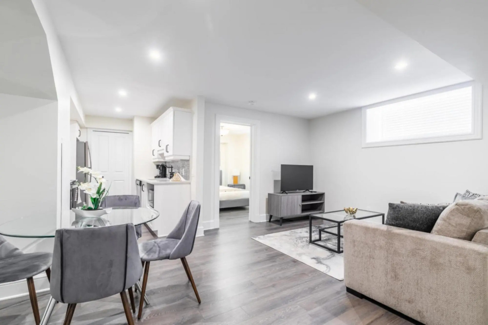 Heritage Rideau 2Br Apartment Free Parking