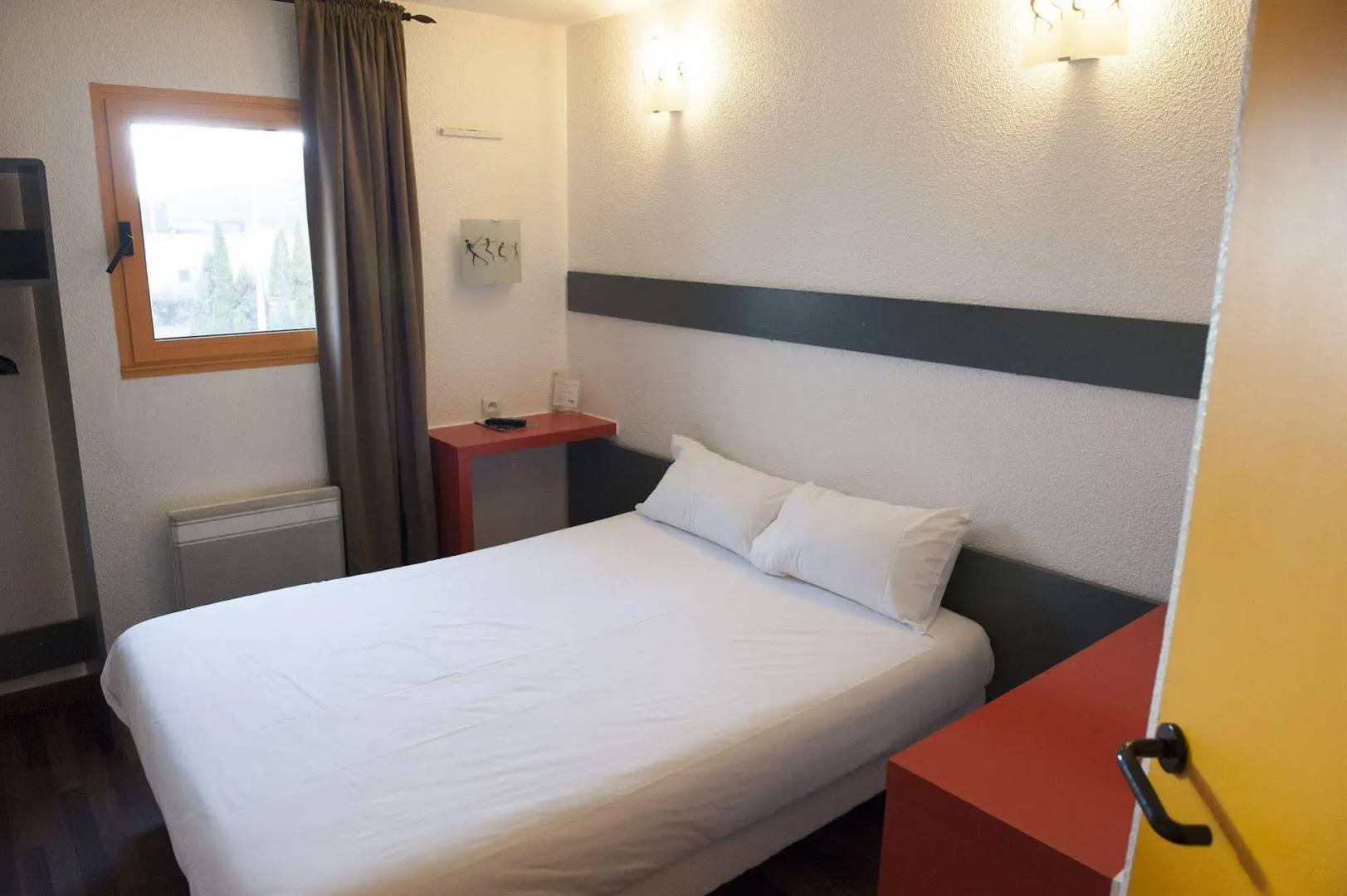 Egg Hotel Goussainville CDG