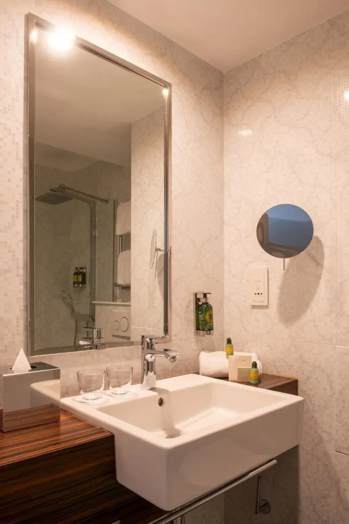 Le Parisis Paris Tour Eiffel