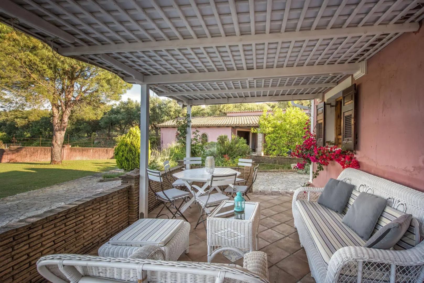 Sarakino The House of Literature