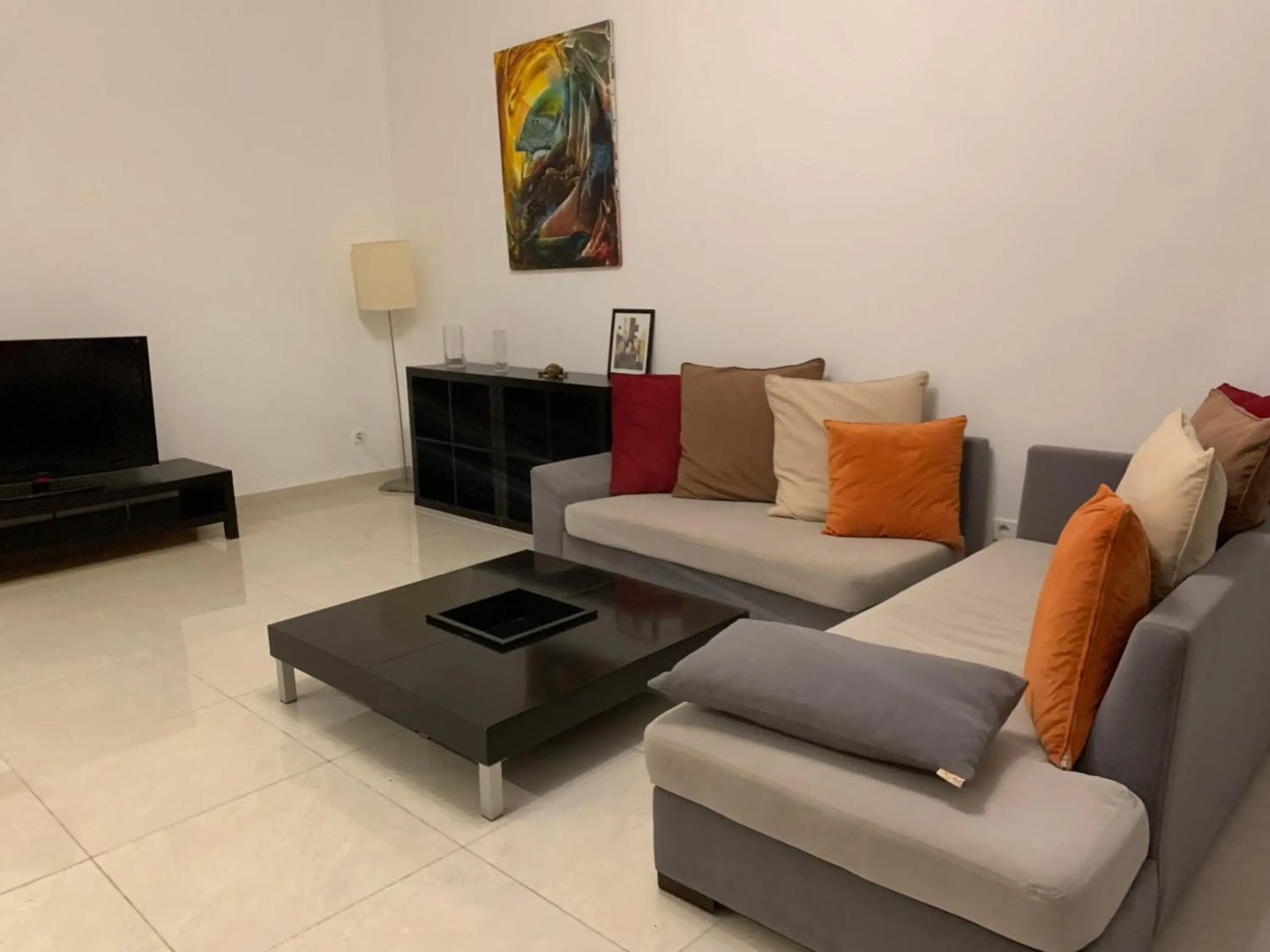 Charmant appartement f4 à la résidence Hasnaoui Oran POUR FAMILLE OU PRO UNIQUEMENT