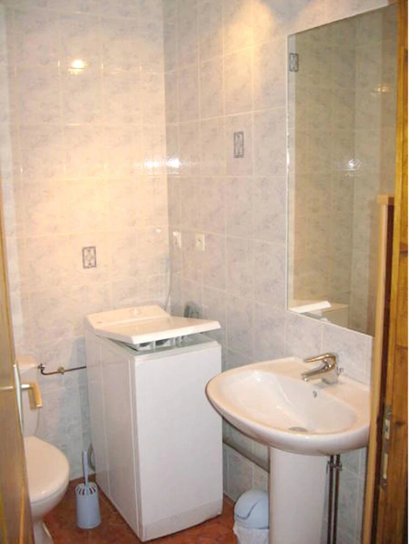 House With 2 Bedrooms in Saint-laurent-la-roche, With Enclosed Garden