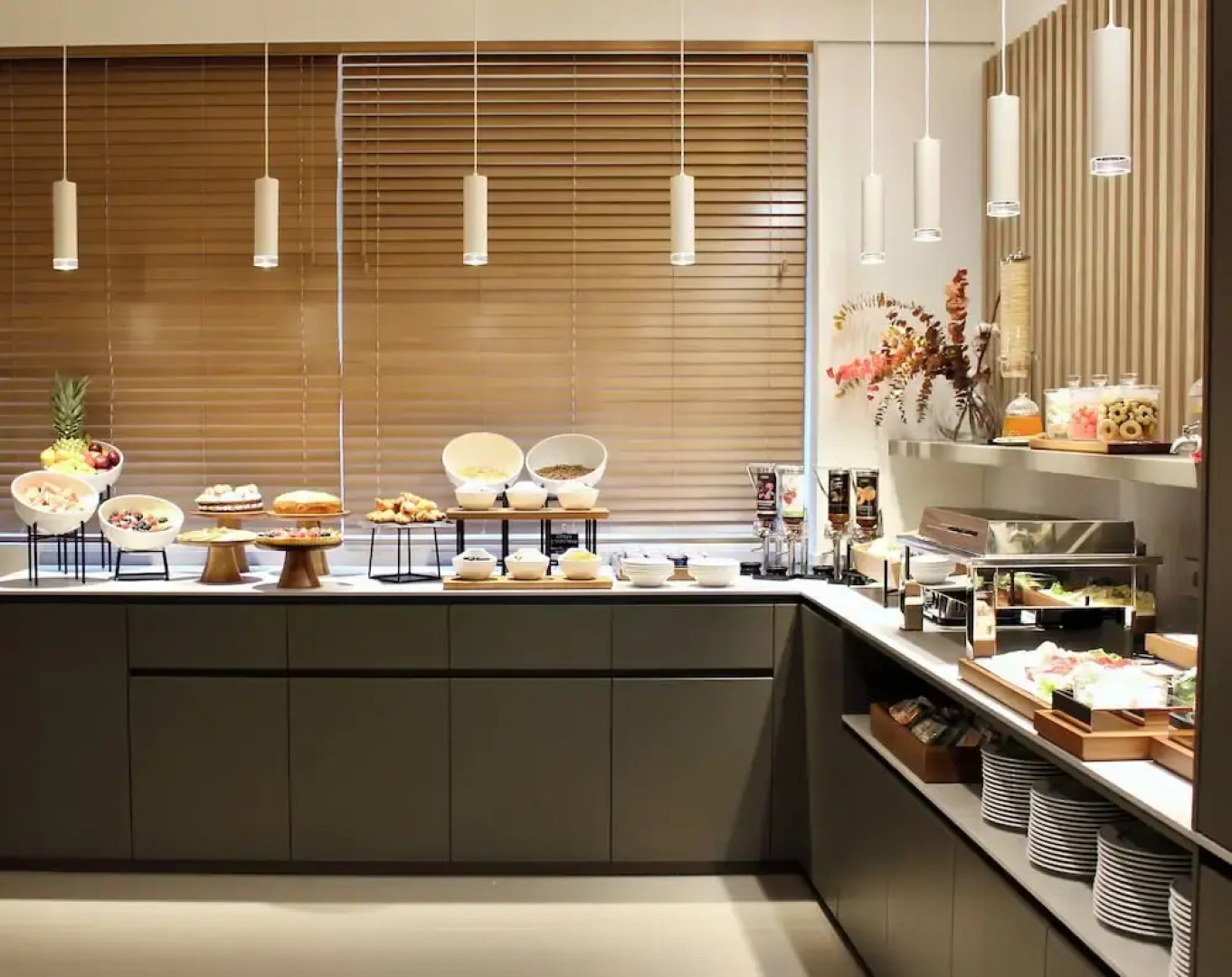 MEALBA HOTEL Suite & Pool