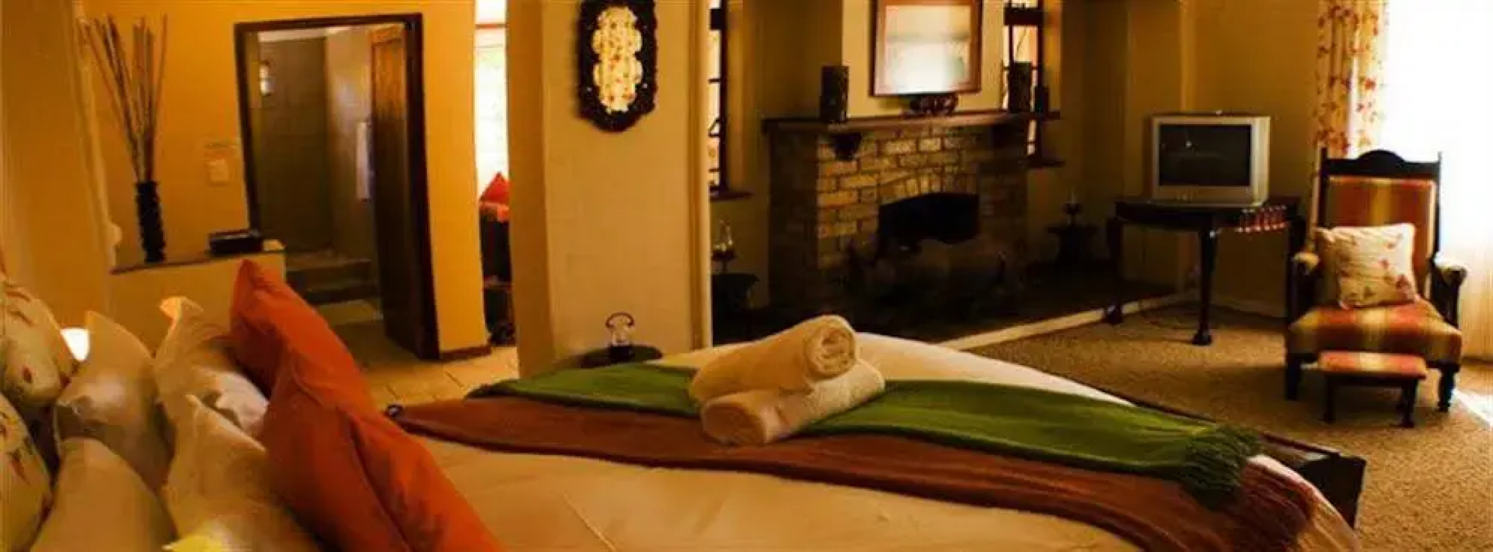 The Colonial on Arundel