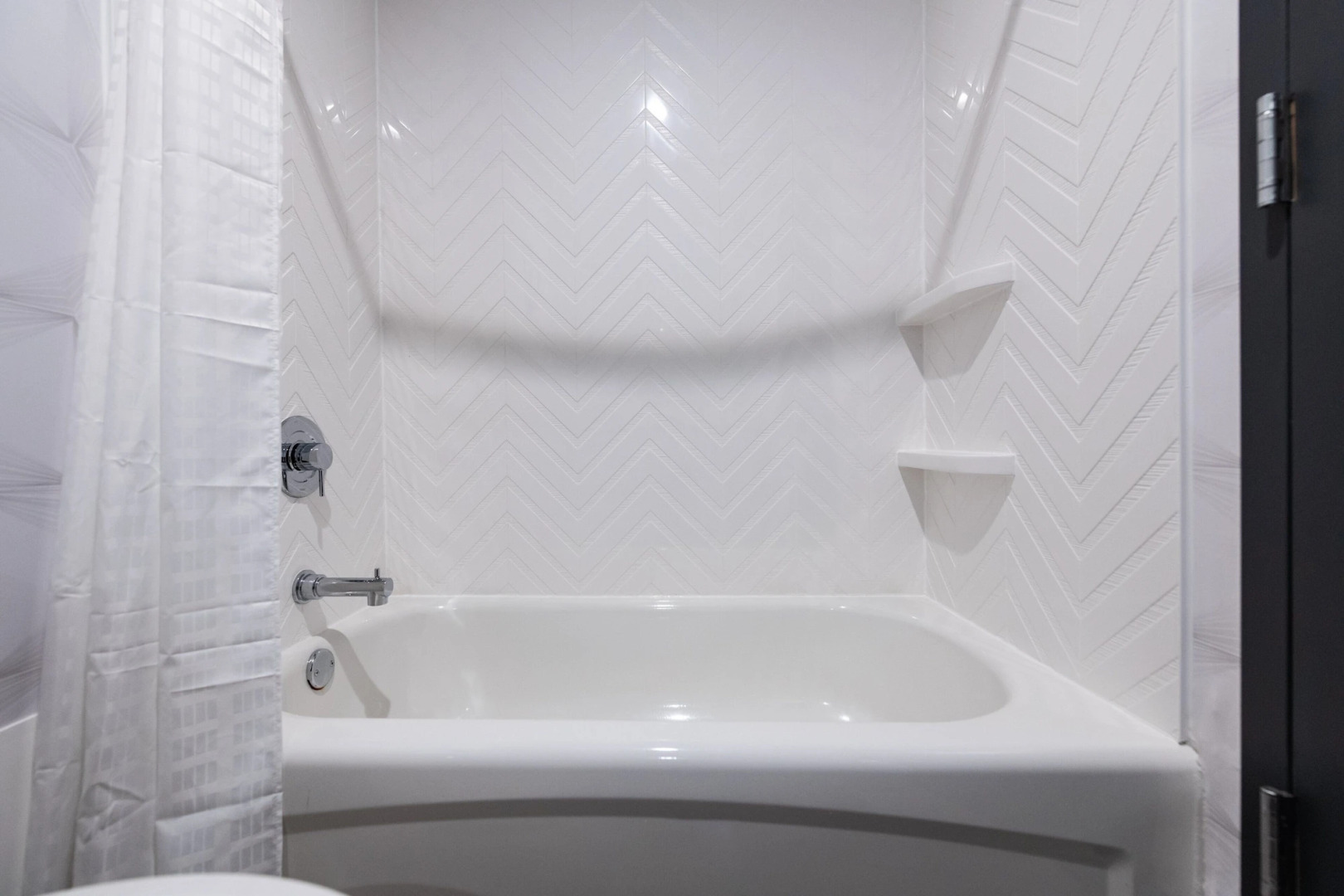 Holiday Inn Newark International Airport by IHG