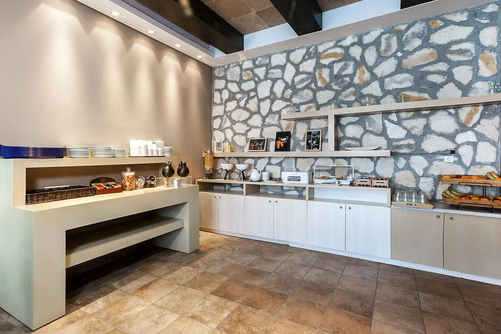 Memories Beach Hotel