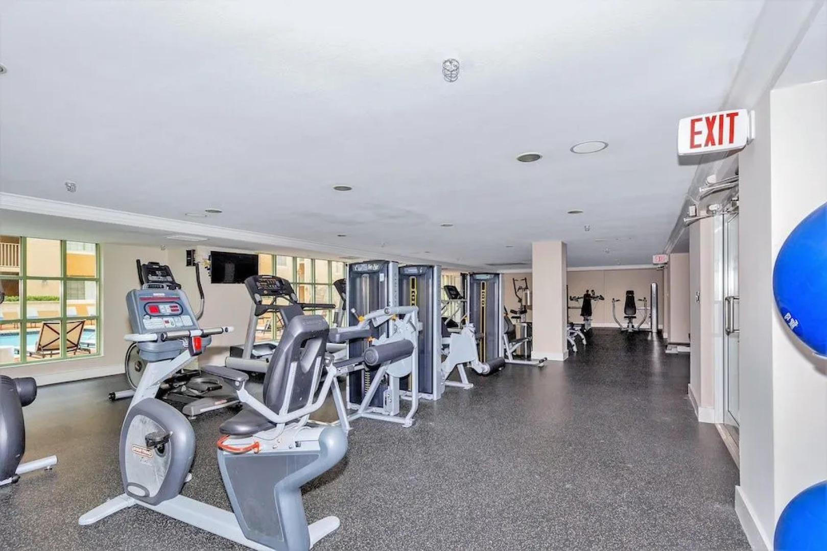 Dharma Home Suites Coral Gables at Gables Grand Plaza