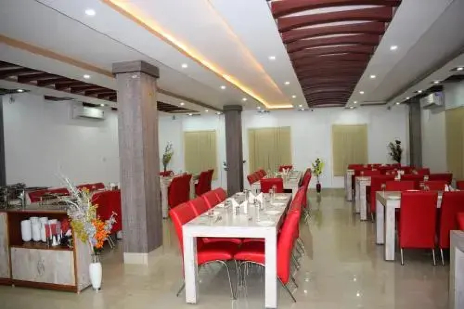 Hotel Akanksha Palace