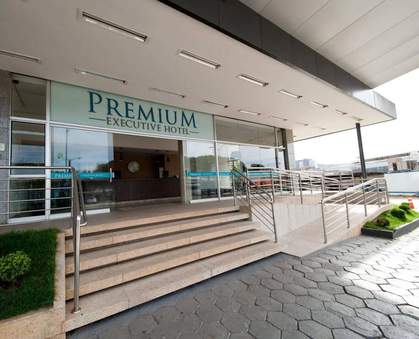 Premium Executive Hotel