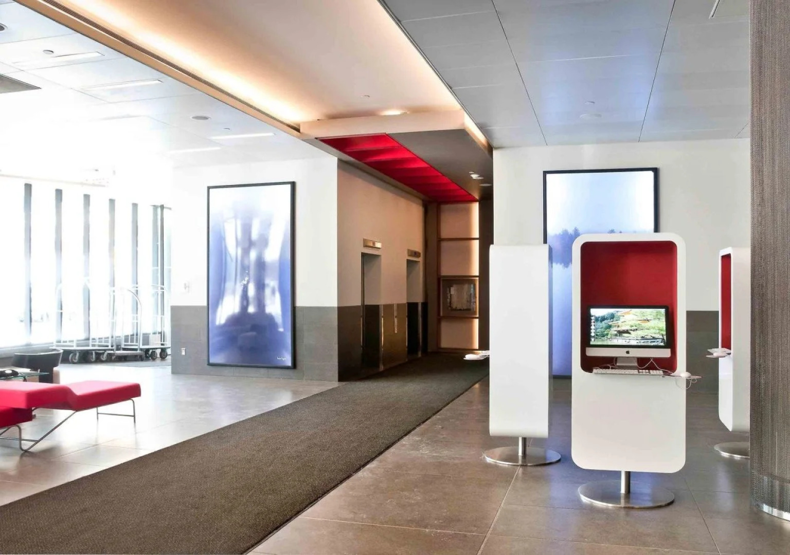 DoubleTree by Hilton Ottawa Downtown