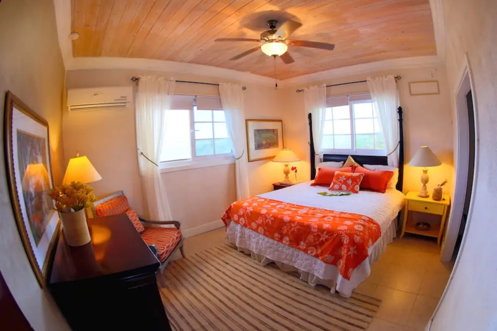 Rollezz Villas Beach Resort