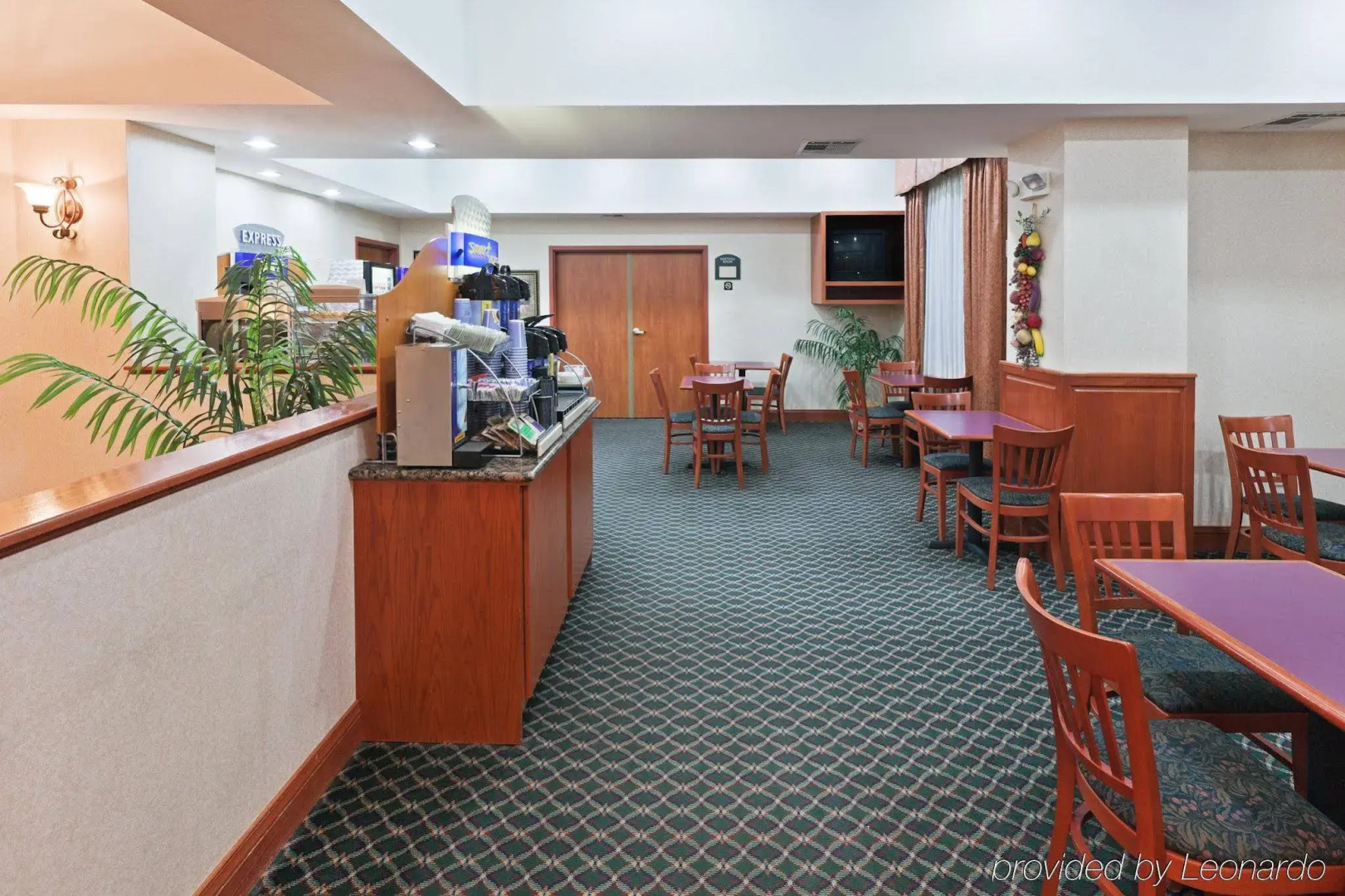 Holiday Inn Express & Suites Vinita by IHG
