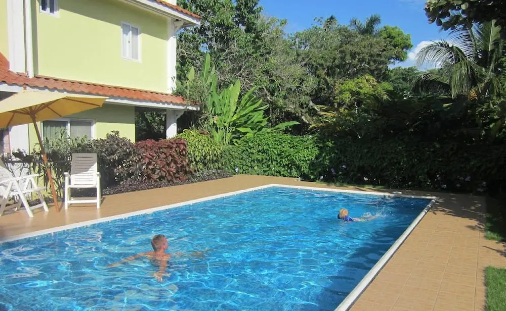 Jardines Vista del Mar Condos