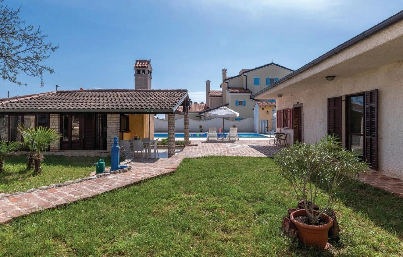 Nice Home in Sisan With Wifi and 7 Bedrooms