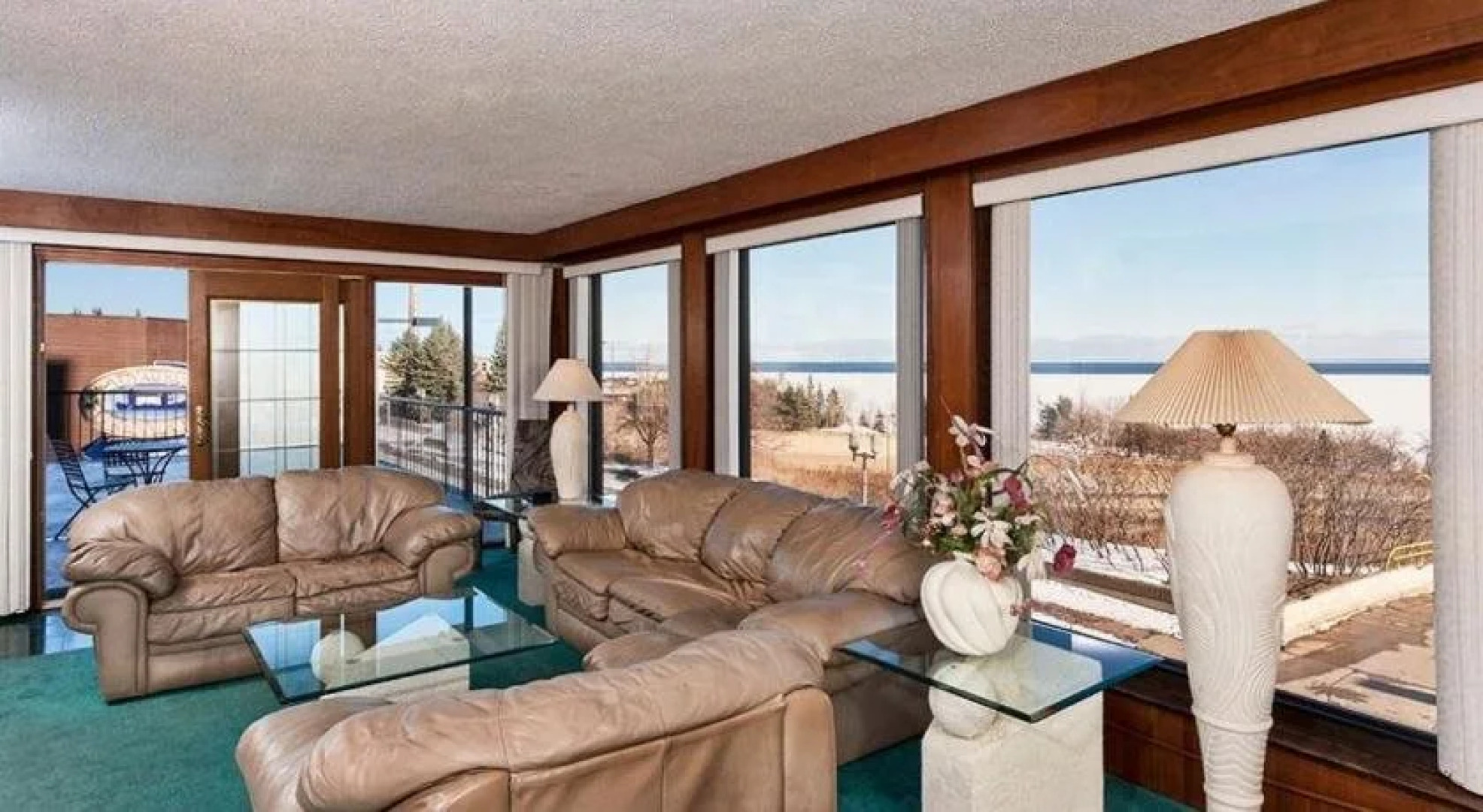 Voyageur Lakewalk Inn