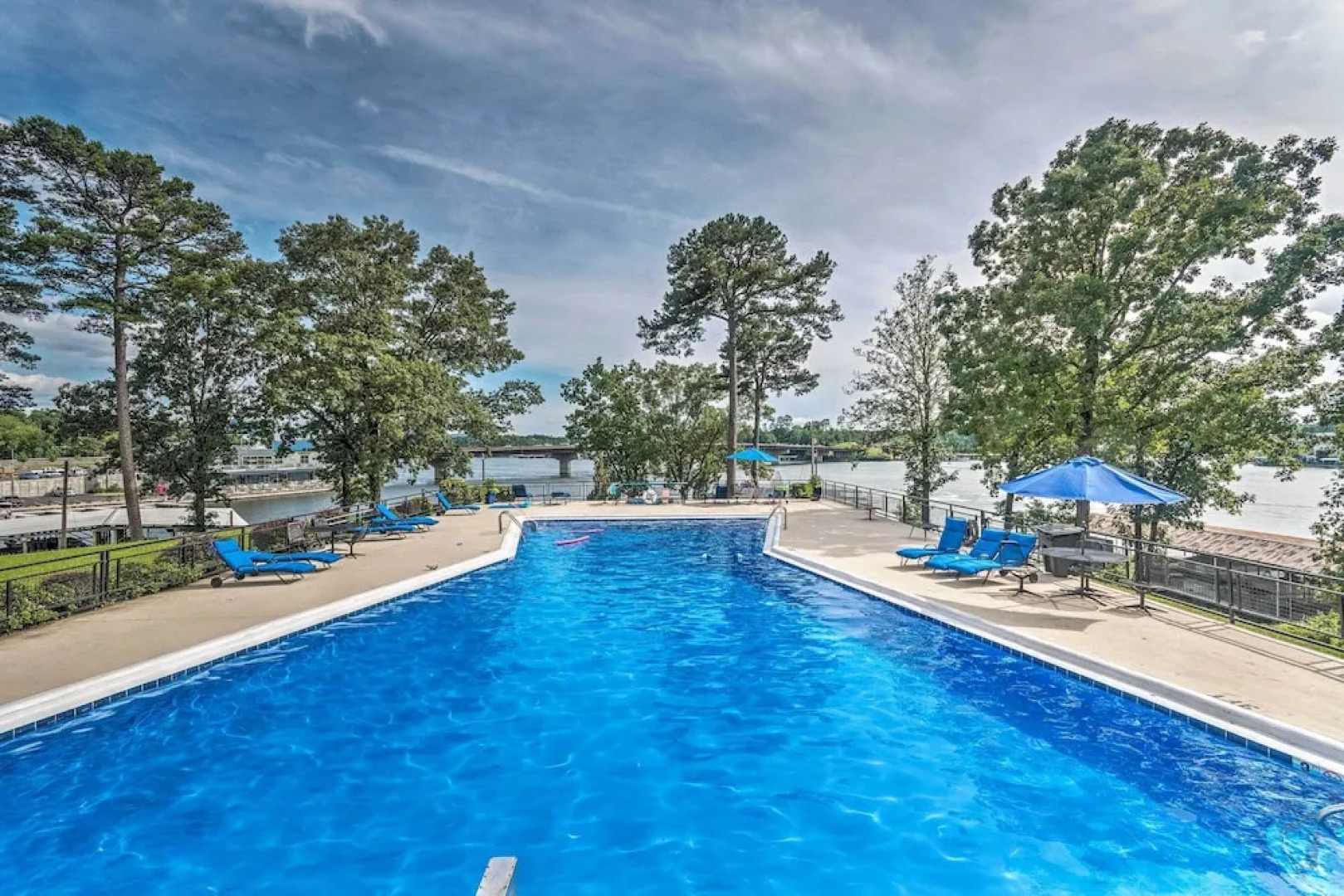 4 Mi to Hot Springs Nat'l Park: Arkansas Condo