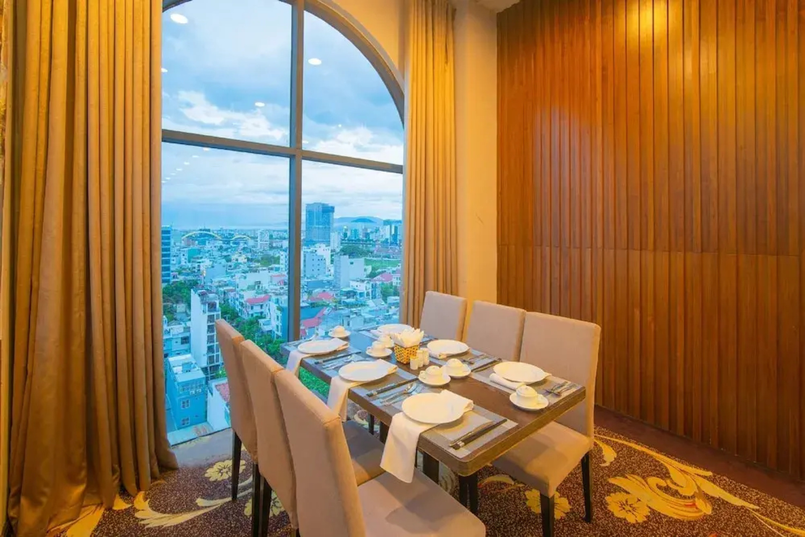 Nature Hotel Da Nang