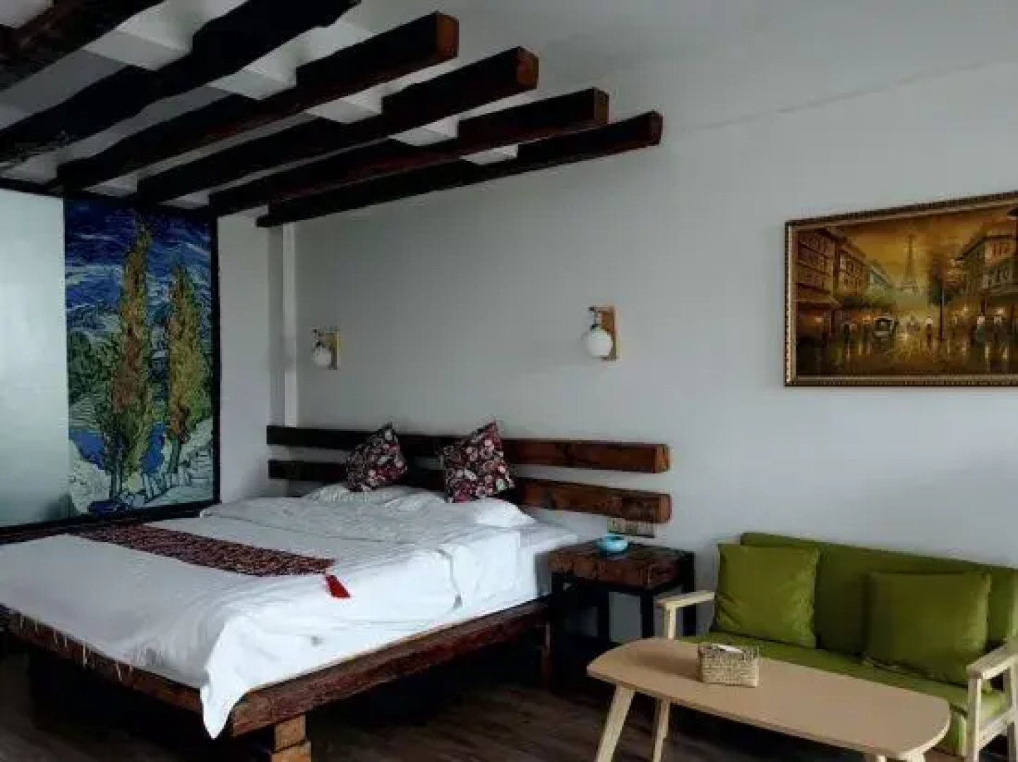 Honghe Lotus Inn