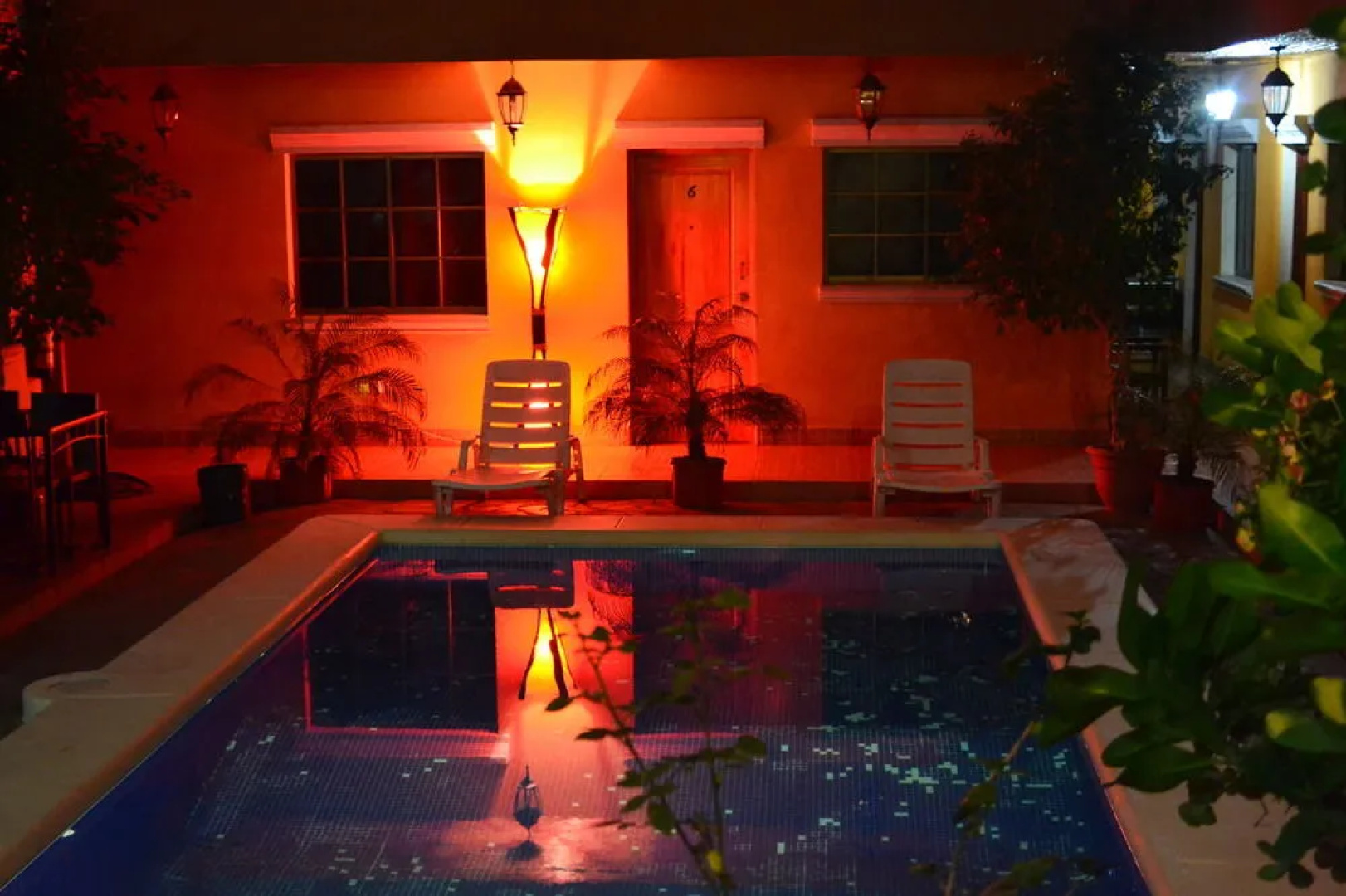 FullMoon Hotel