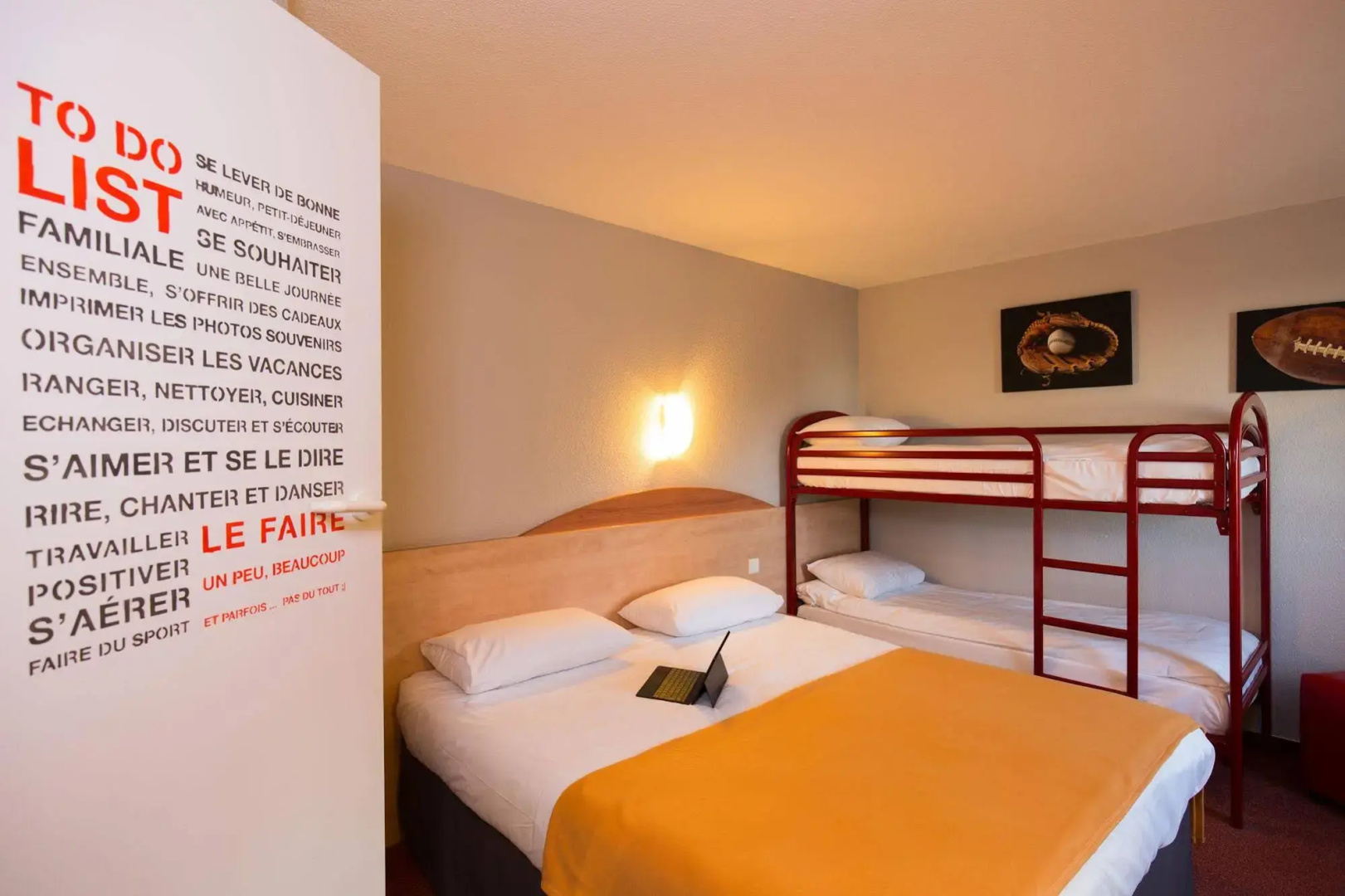 Kyriad Direct Orleans Ouest