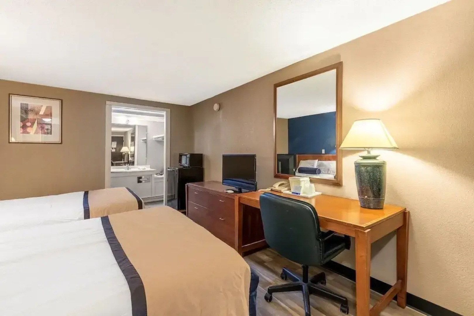 Value Inn Milwaukee Airport South