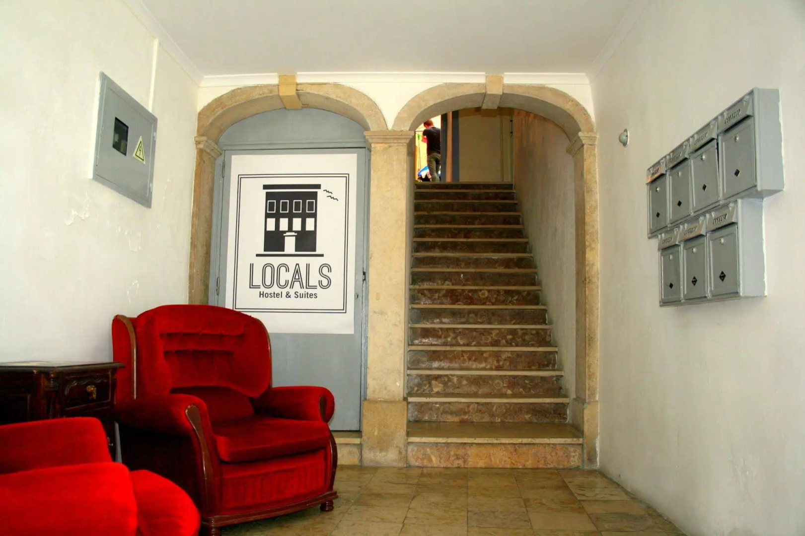 Locals Hostel & Suites