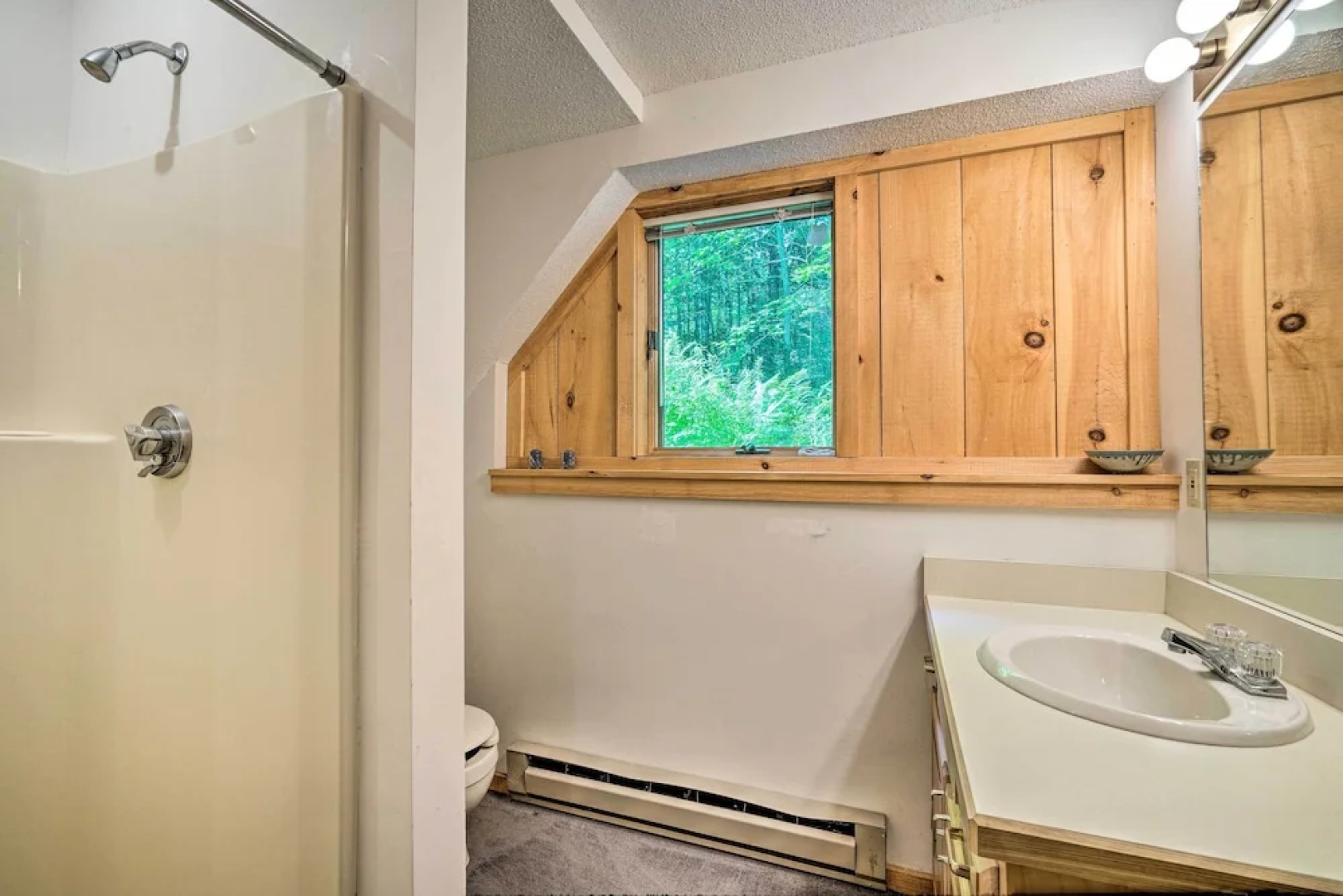 Spacious Dover Home w/ Sauna < 5 Miles to Ski!