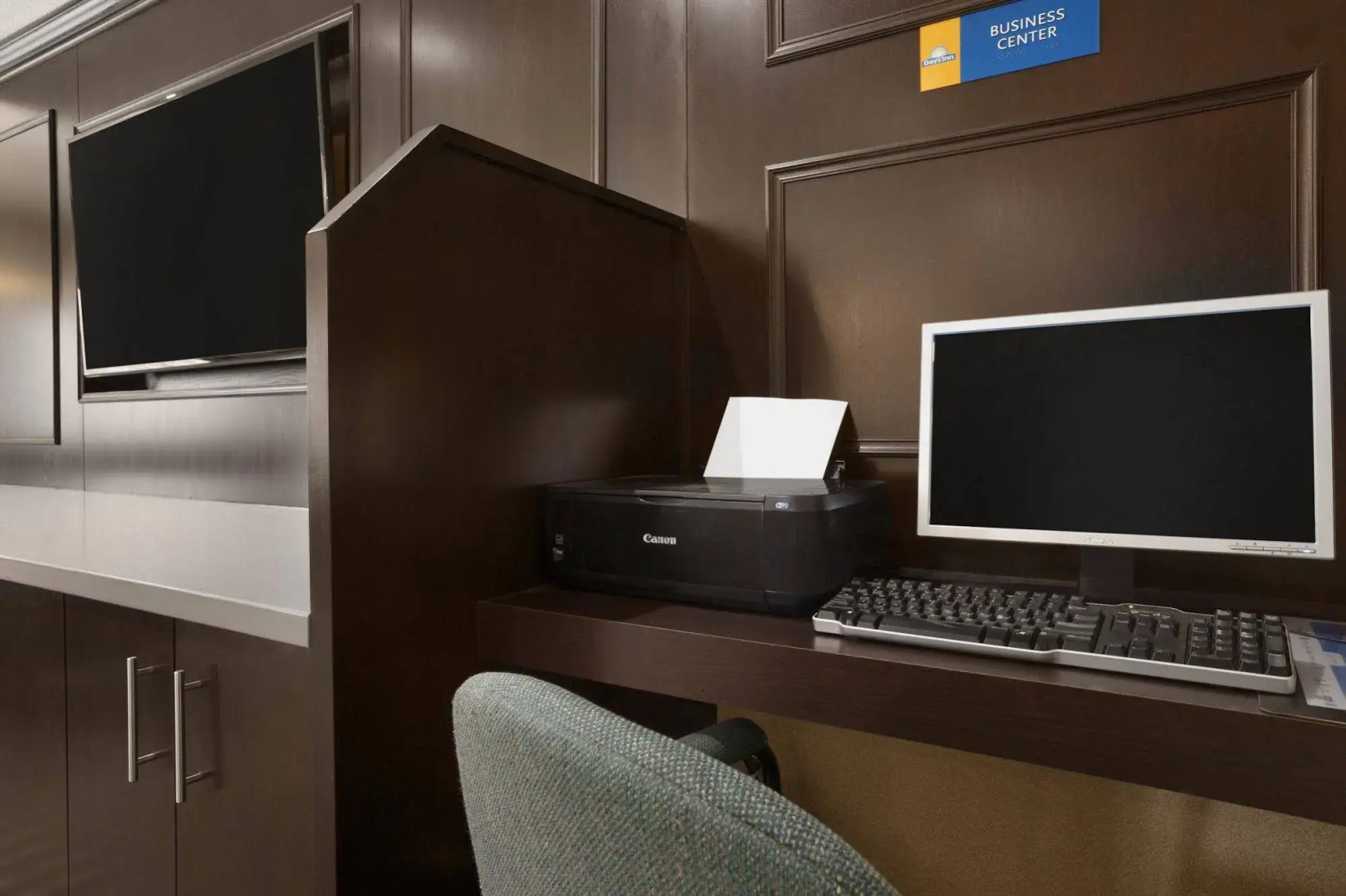 Spark by Hilton Woodstock