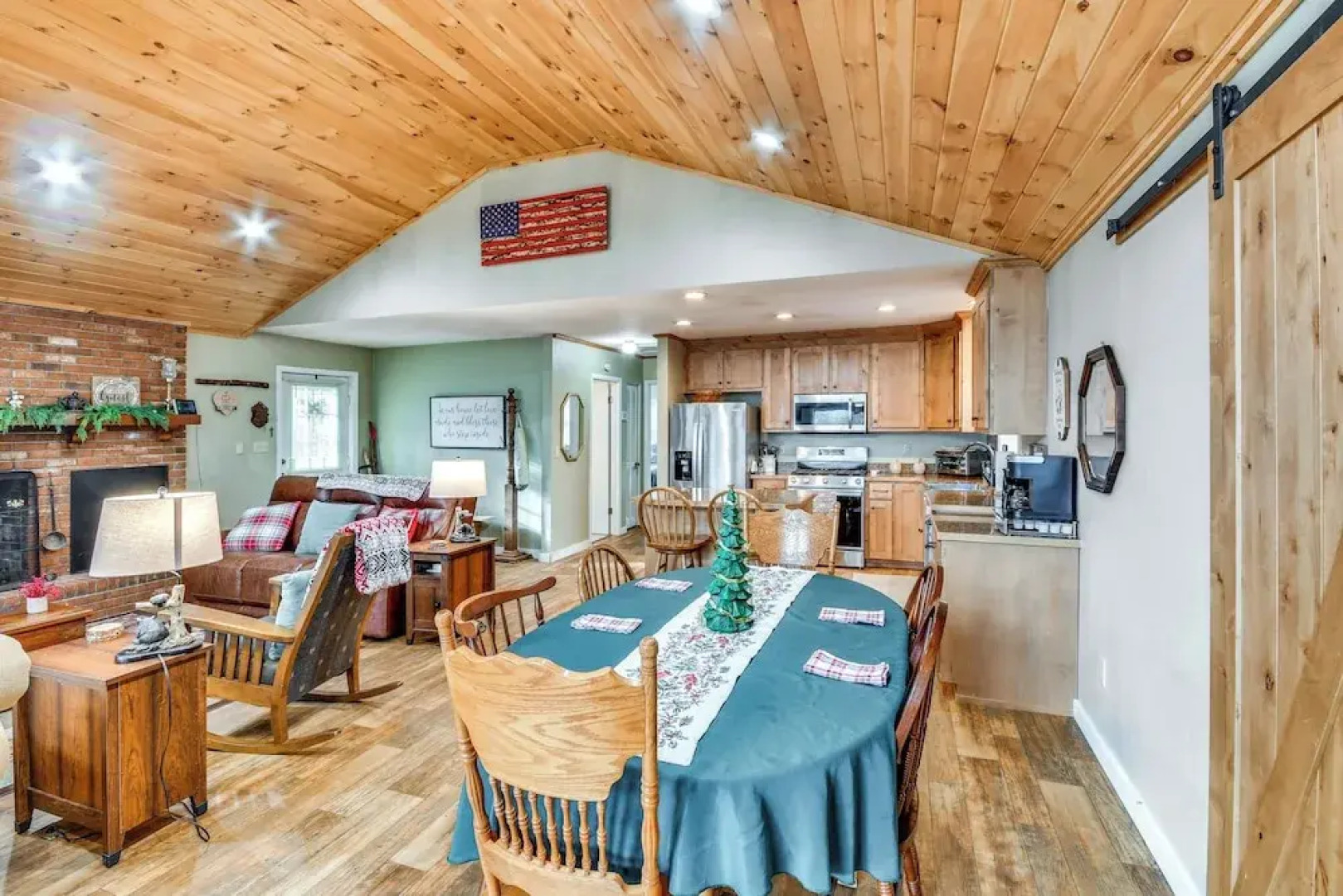 Riverfront Newland Home w/ Pool & Golf Club Access