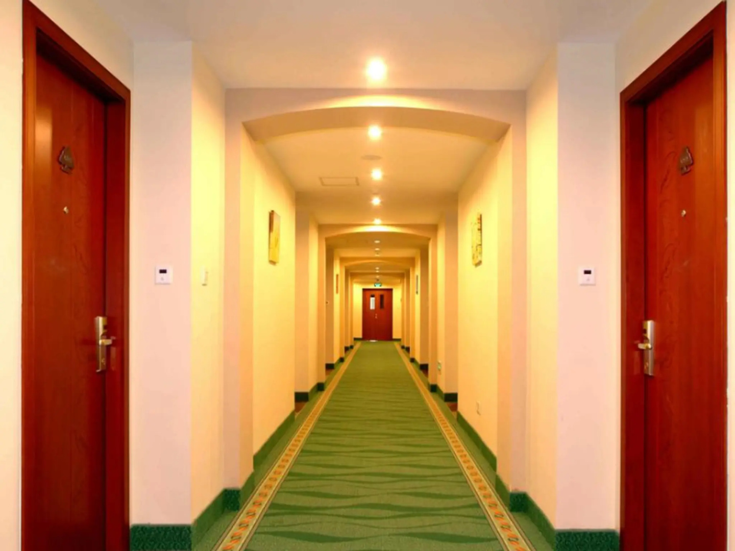 GreenTree Inn Chifeng Linxi Ronglin Homeland Express Hotel