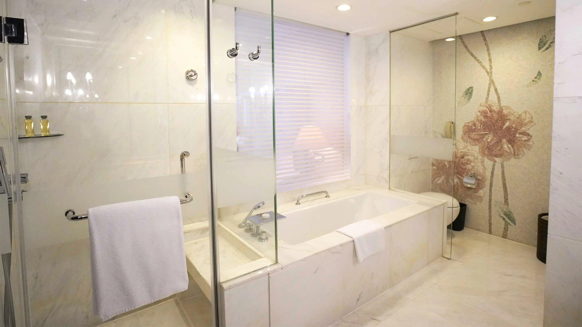 Intercontinental Dalian by IHG