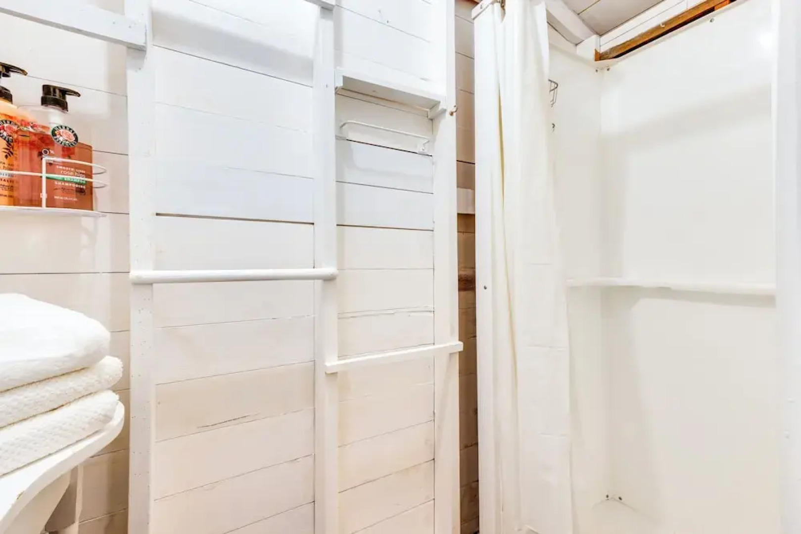 Southold Cottage w/ Patio & Grill - Walk to Beach!