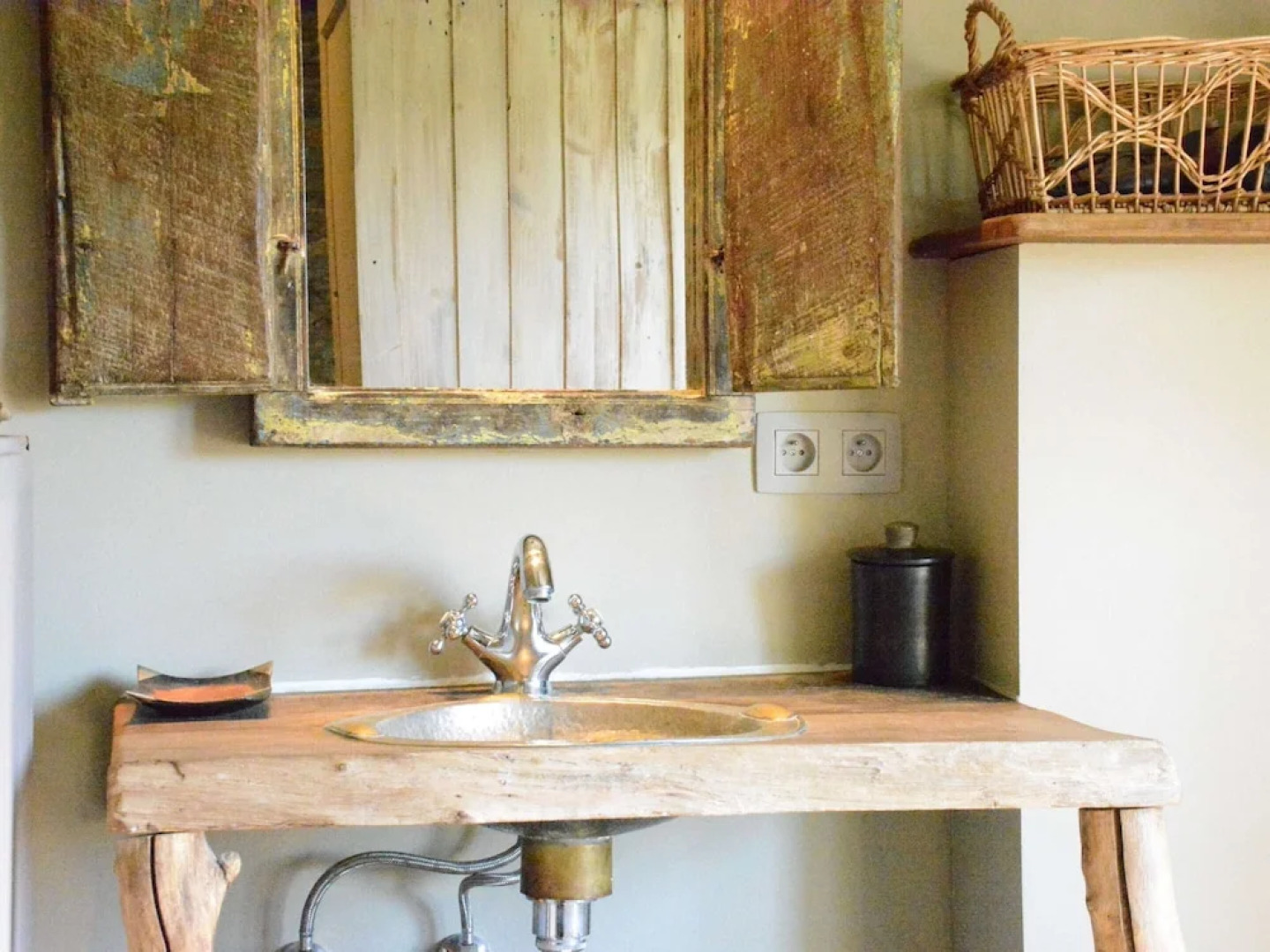 Cottage With Foosball & Garden