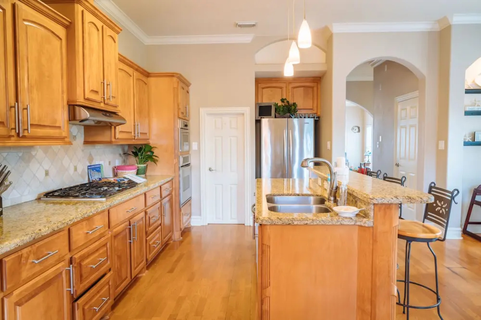 Spacious Kemah Boardwalk Townhome