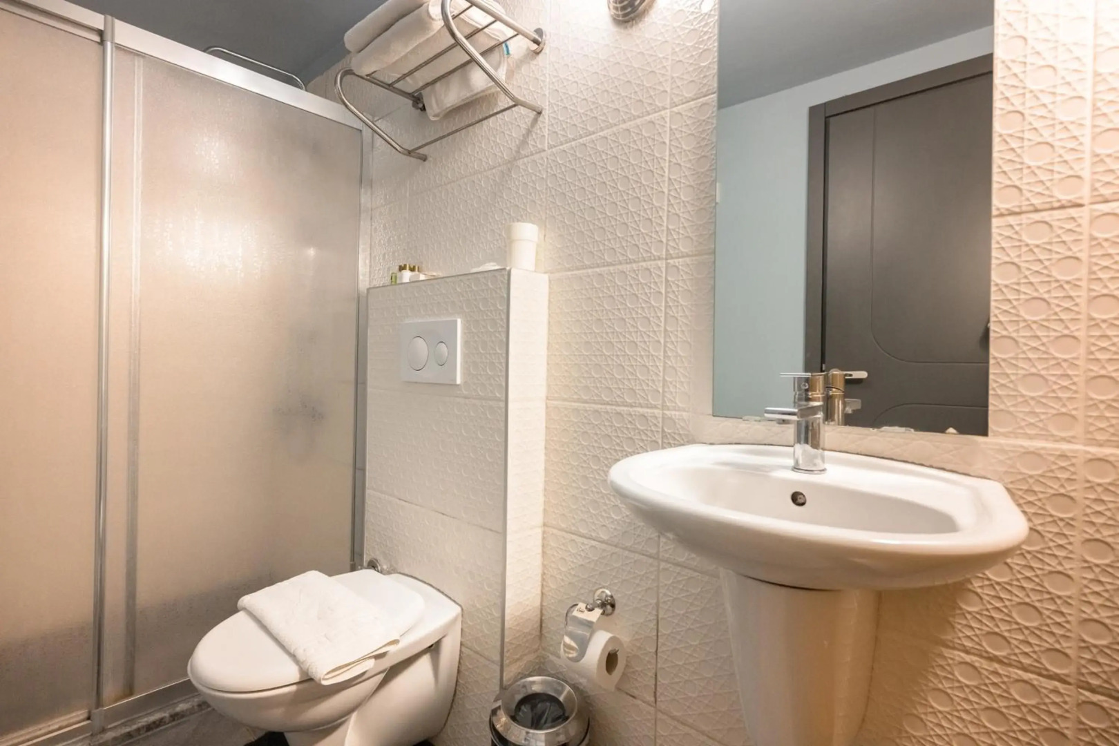 Delight Deluxe Hotel and Spa