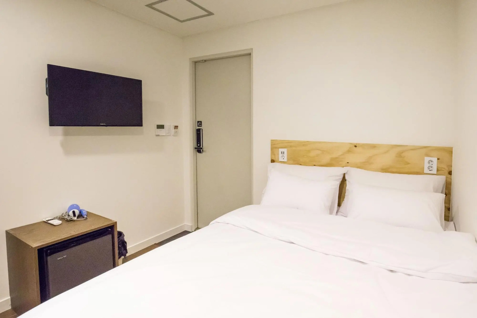 Step Inn Myeongdong 2 - Hostel