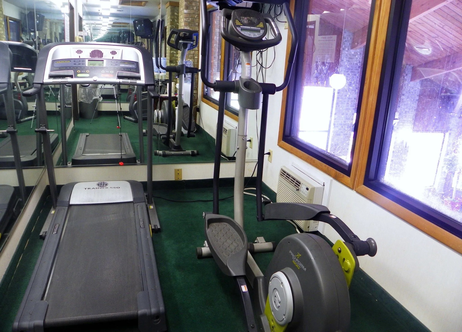 Royalton Inn & Suites