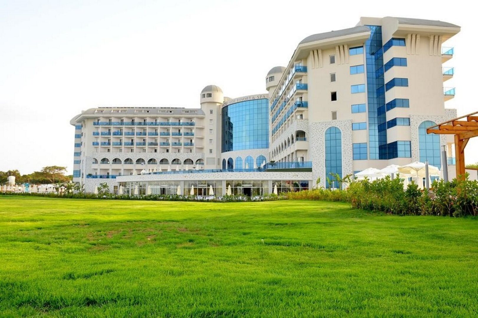 Water Side Resort & Spa