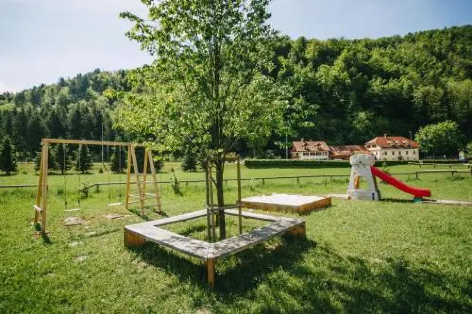 Počitniška hiška Pod Skalco