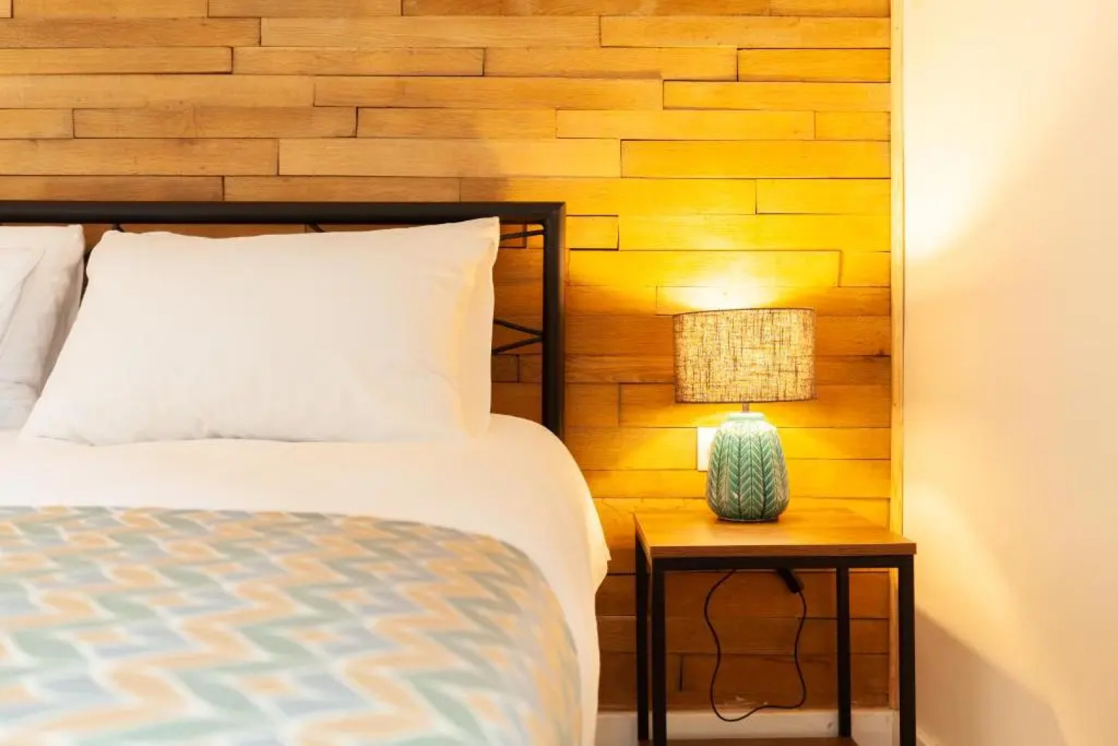 Недавно отремонтированное бунгало с тремя спальнями в сельском районе