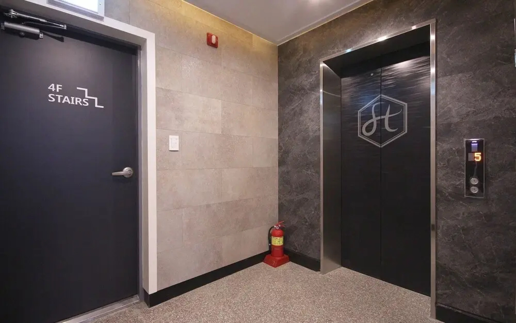 Yeongdeok Ganggu Port Stay