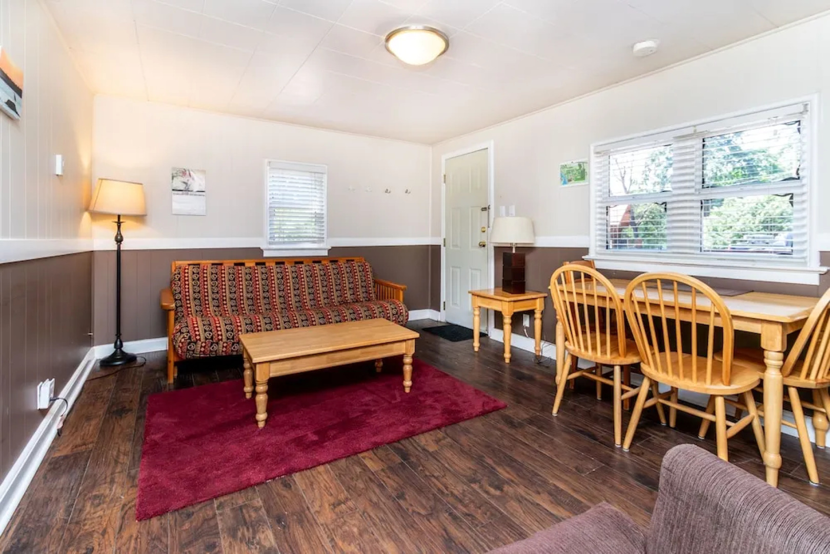 Riverbend Cottages & RV Resort